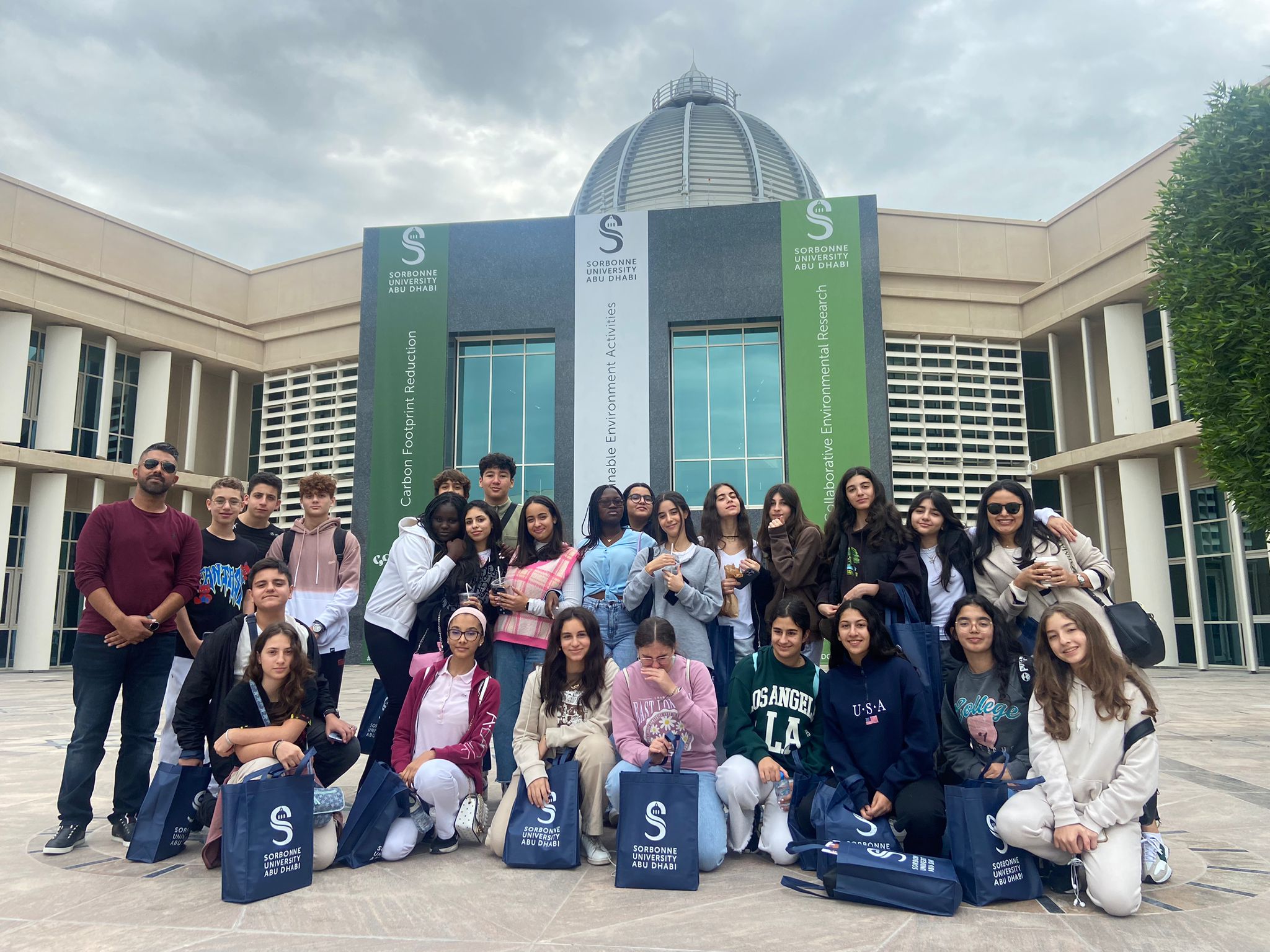 Les élèves de 3ème en voyage d’étude à Abu Dhabi | ÉCOLE FRANCAISE ...
